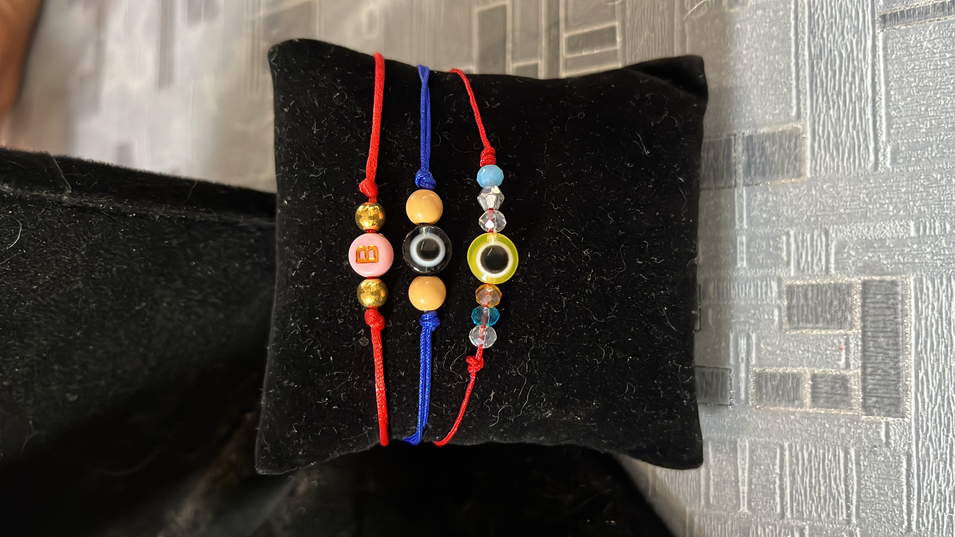 Pulsera ojo turco y letra 